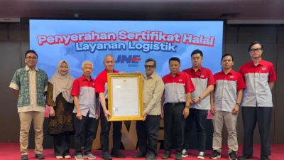 JNE Raih Sertifikasi Halal untuk Layanan Logistik dari BPJPH, Perkuat Standar Layanan Terpercaya