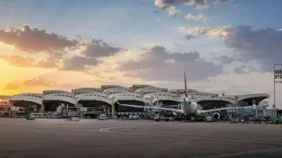 Bandara Ditutup hingga 17 Oktober, Kemlu Pastikan 37.494 WNI di Riyadh Aman