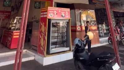 Ayam Guling Enakko Pagaden Tawarkan Menu Mulai Rp25 Ribu