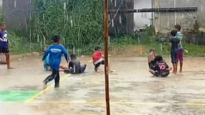 Dinkes Purwakarta Imbau Warga Hindari Mandi Air Hujan Awal, Debu dan Bakteri Potensi Bawa Penyakit