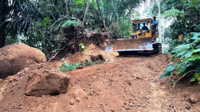 Pembangunan Jalan Penghubung Antar-Dusun di Cupunagara Dikebut