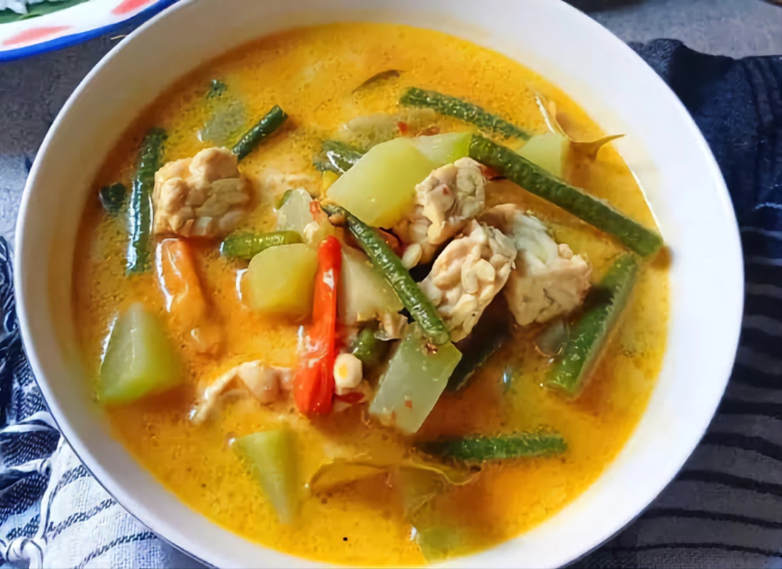 Resep Sayur Lodeh Rebung Kacang Panjang Ala Chef Rudy Choirudin untuk Menu Makan Siang Keluarga