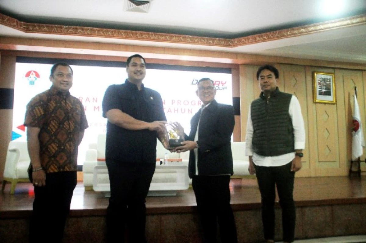 Hadiri Forum Pimred, Menpora Dito Minta Disway Group Bantu Dukung Program Olahraga dan Kepemudaan
