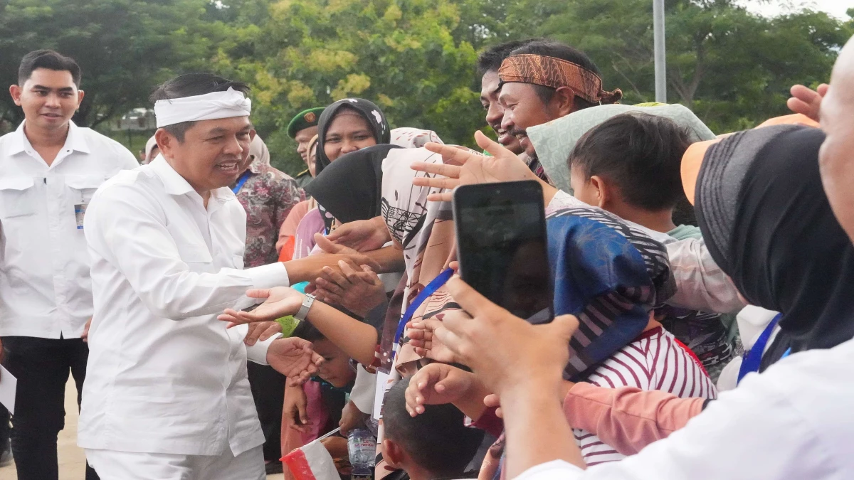 Kang Dedi Mulyadi Targetkan Semua Rumah di Jawa Barat Teraliri Listrik