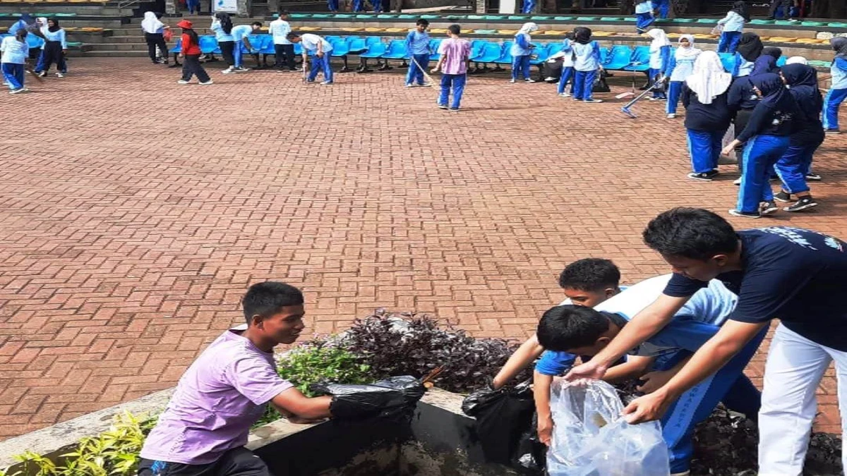 Milangkala Ke-83, SMPN 1 Purwakarta Usung Bakti Sosial untuk Masyarakat