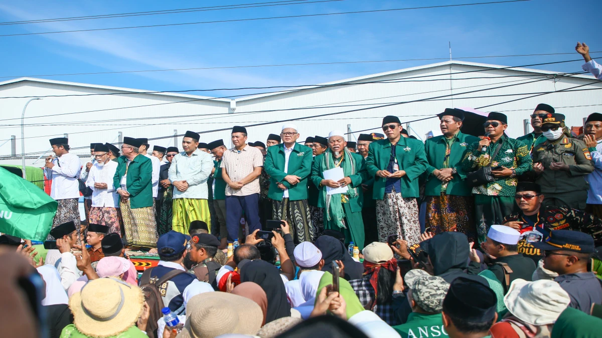 Istighosah Bersama Warga, Taj Yasin Ungkap Akan Ada Penambahan Pembangunan Giant Sea Wall Sepanjang 20 KM