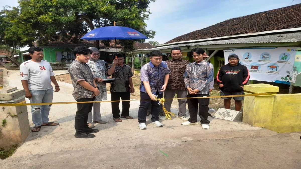 CSR yang Bermanfaat, PT Uwu Jump Indonesia Bangun Jalan Beton