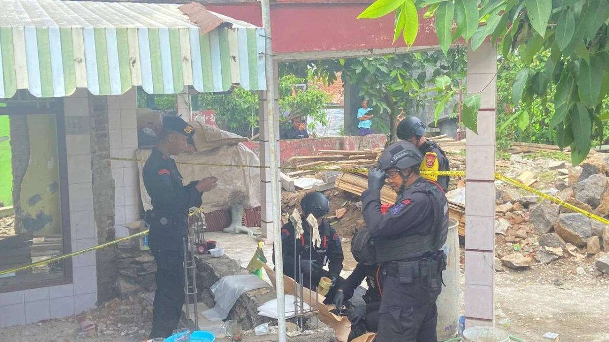 Ada Granat di Pagaden, Tim Jibom Brimob Langsung Gercep Penanganan