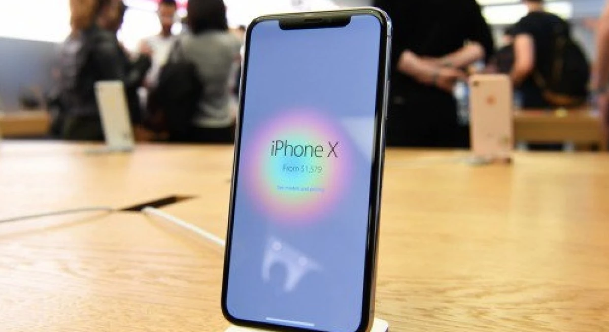 Kebanyakan Orang Membeli HP Ex Display? Simak Alasan dan Tips Membelinya!