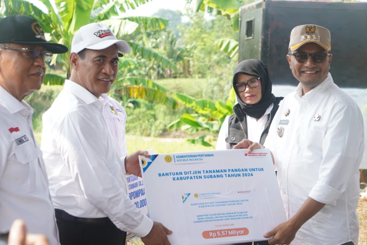 Pertahankan Subang Sebagai Lumbung Padi, Kementan Berikan Banyak Bantuan Pertanian