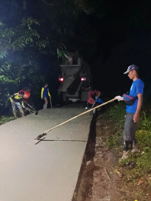 Pemdes Munjul Lanjutkan Pembangunan Jalan