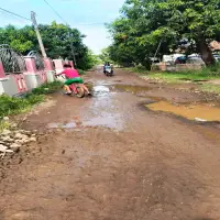 Warga Minta PUPR Subang Perbaiki Jalan Poros Kecamatan