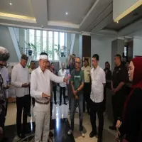Tinjau Pelaksanaan SPMB, Dedi Mulyadi Imbau Orang Tua Murid Tetap Tenang