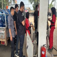 Polres Subang Sidak ke SPBU Terkait Dugaan BBM Oplosan