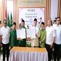 Menteri Nusron dan Ketua DPP PUI Teken MoU, Dorong Pemanfaatan Tanah Wakaf secara Produktif