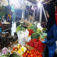 Jelang 17 Agustus, Harga Pangan di Subang Masih Fluktuatif, Cabai dan Bawang Turun