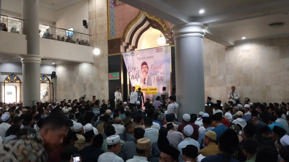 Ribuan Jamaah Padati Tabligh Akbar Ustaz Prof. H. Abdul Somad di Mesjid Al-Musabaqoh
