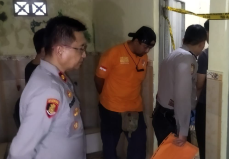 Mayat Bayi Ditemukan di Toilet Mesjid Bikin Heboh Warga Sekitar