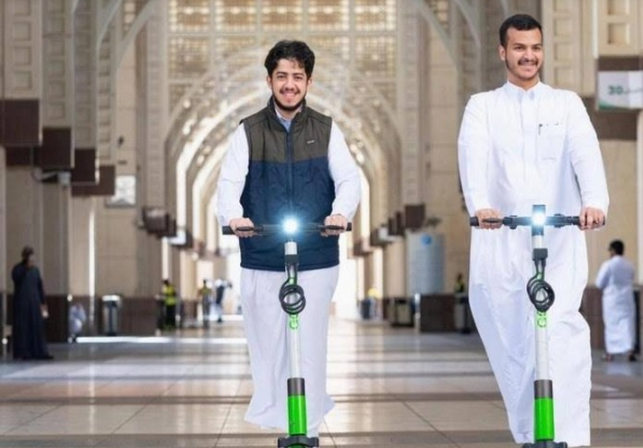 Saudi Izinkan Keliling Makkah-Masuk Tempat Suci Pakai Skuter dan Sepeda
