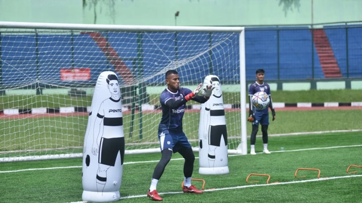 Kiper Persib, Teja Paku Alam Sumber : VIVA/Dede Idrus