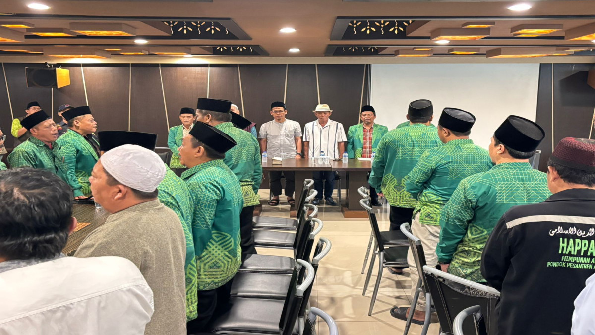 Yayasan Miftahul Huda dan 56 pengurus serta anggota Himpunan Alumni Miftahul Huda (HAMIDA) memberikan dukungan kepada H Ruhimat dan Aceng Kudus untuk maju di Pilkada Subang.