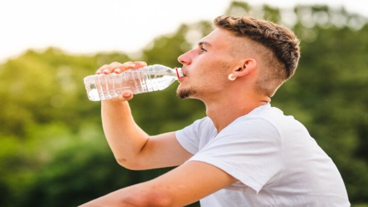 Manfaat Minum Air Hangat yang Bagus untuk Kesehatan Tubuh