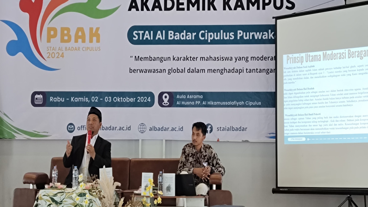 Sekolah Tinggi Agama Islam (STAI) Al Badar Cipulus Purwakarta mengadakan Pengenalan Budaya Akademik Kemahasiswaan (PBAK) bagi 84 mahasiswa baru di Aula Al Husna, Pondok Pesantren Al-Hikamussalafiyyah Cipulus, Wanayasa, Rabu (2/10).