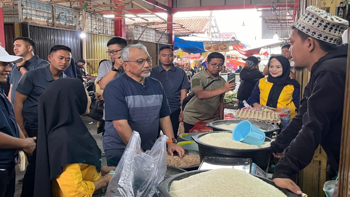 Ahmad Syaikhu Tekankan Pentingnya Infrastruktur Jalan karena Pengaruhi Harga Barang.