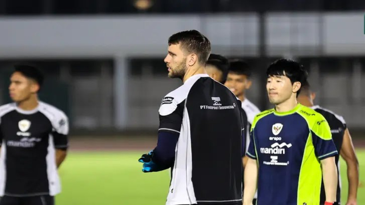 Timnas Indonesia menggelar sesi latihan di Stadion Madya, Senayan, Jakarta,  (Bola.com/Abdul Aziz)