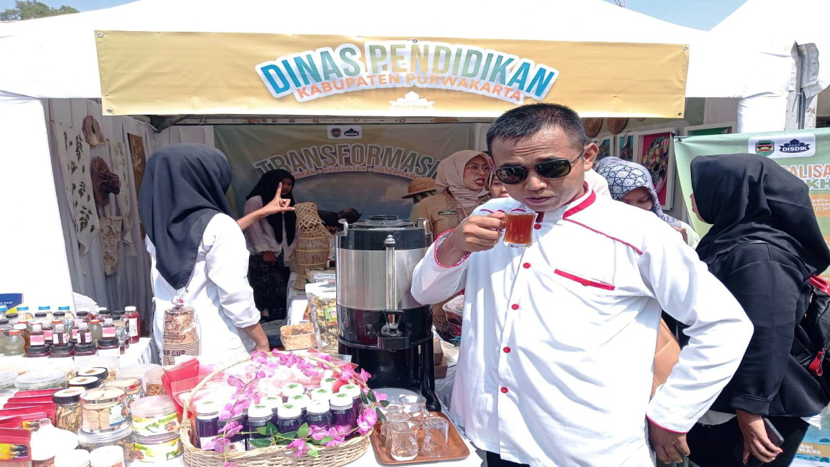 Disdik Purwakarta Luncurkan Minuman Herbal Secang, Program Tatanen di Bale Atikan Tunjukkan Hasil