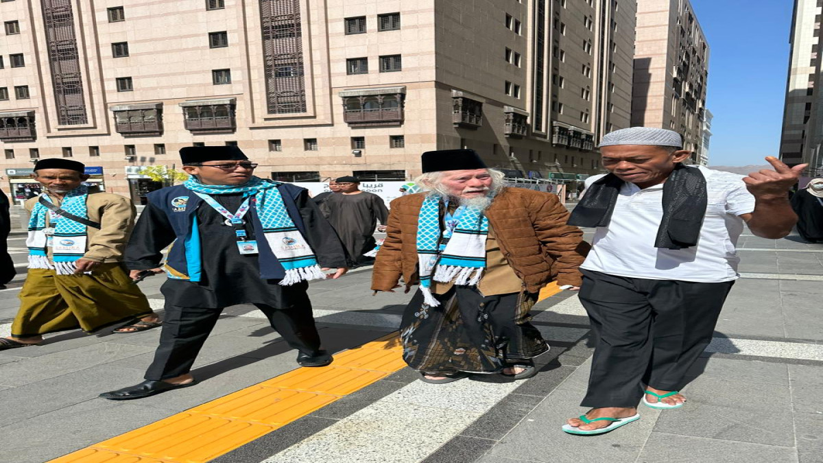Kang Jimat Bertemu KH Usfuri Ansor Saat Umroh, Bahas Penguatan Akhlak dan Pengabdian untuk Masyarakat