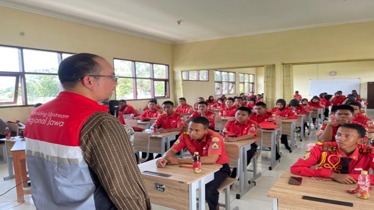 Pertamina EP Subang Field Edukasi Aspek Keselamatan dan Industri Migas di SMK Negeri Compreng