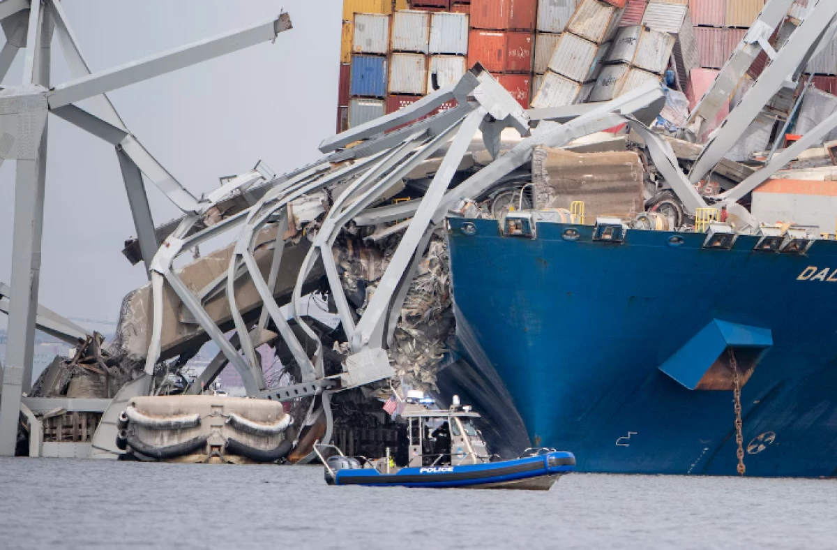 Penyelam Menemukan Dua Korban di Pelabuhan Baltimore akibat Kecelakaan Kapal Kargo