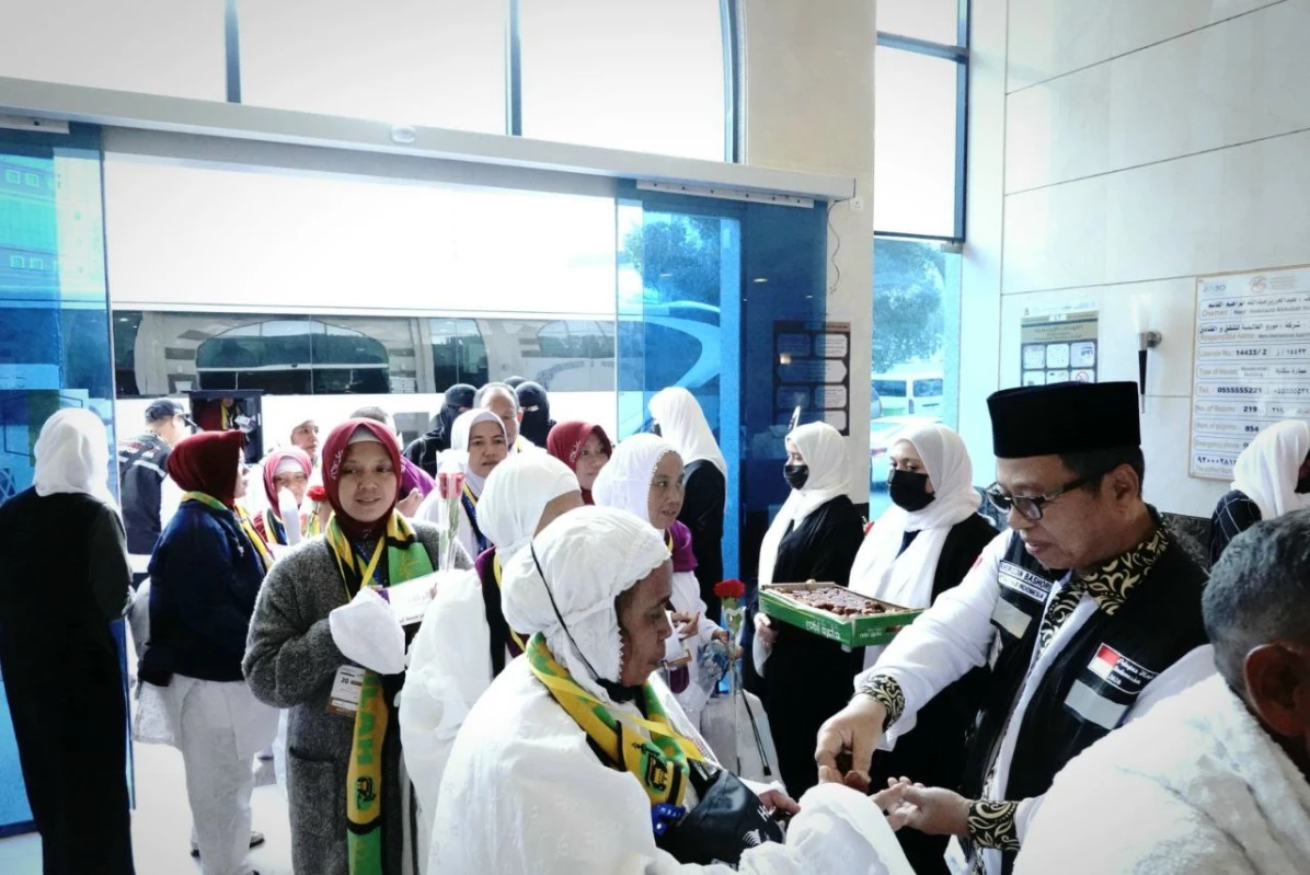 Jemaah Haji Gelombang II Tiba di Makkah, Petugas Prioritaskan Jemaah Lansia