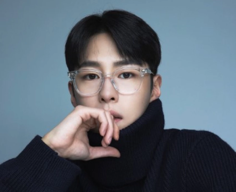 Pasca Tinggalkan C-JeS Studio, Lee Jae Wook Gabung Agensi Baru 'Log Studio'