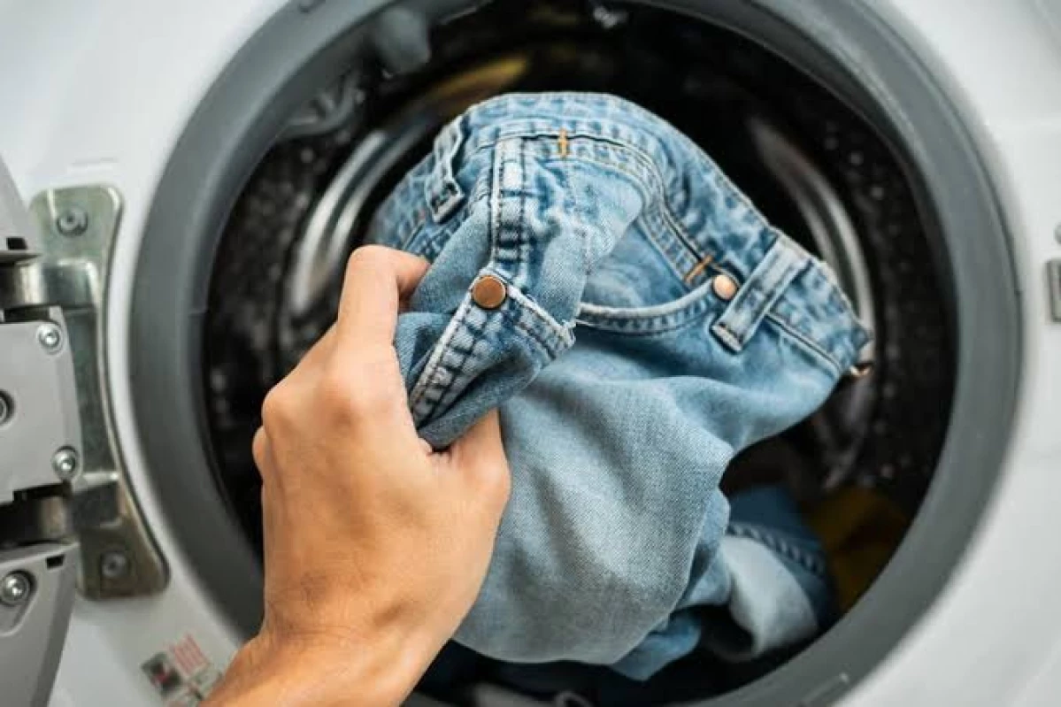 Ketahui Alasan Mengapa Pria Suka Tidak Mencuci Jeans Mereka Mengungkap Misteri Budaya Fashion yang Menarik