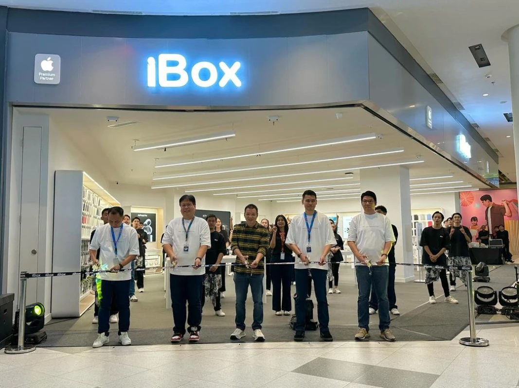 iBox Summarecon Mall