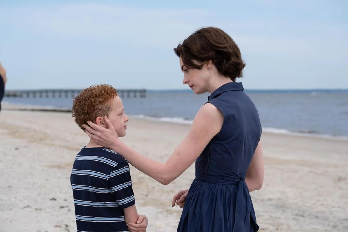 Sinopsis Mothers' Instinct 2024, Film Misteri Tebaru Anne Hathaway