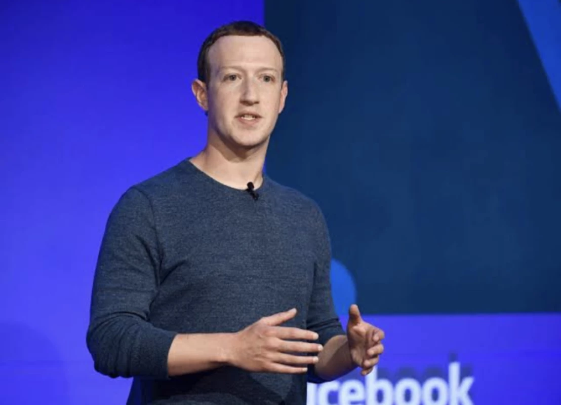 Pesan CEO Facebook untuk Karyawan Google