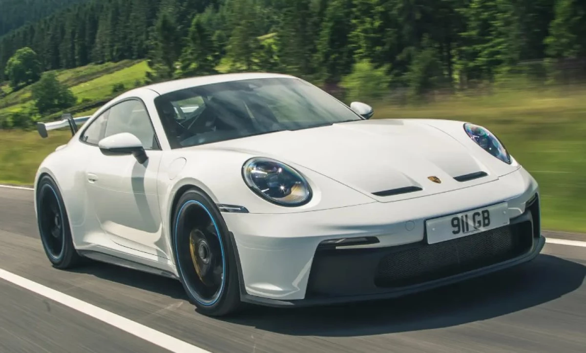 Spesifikasi Mobil Porsche 911 GT3. (Sumber Foto: Autocar)