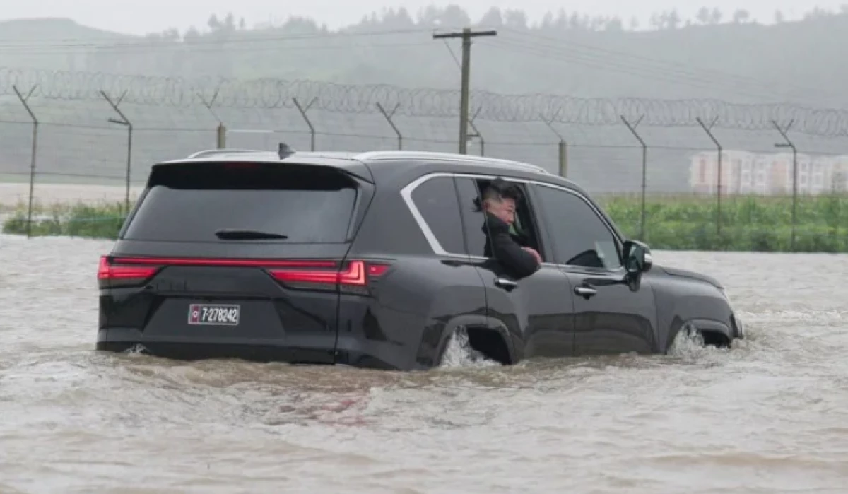 Kim Jong Un Evakuasi 5.000 Korban Banjir di Korut, KCNA Sebut "Keajaiban"