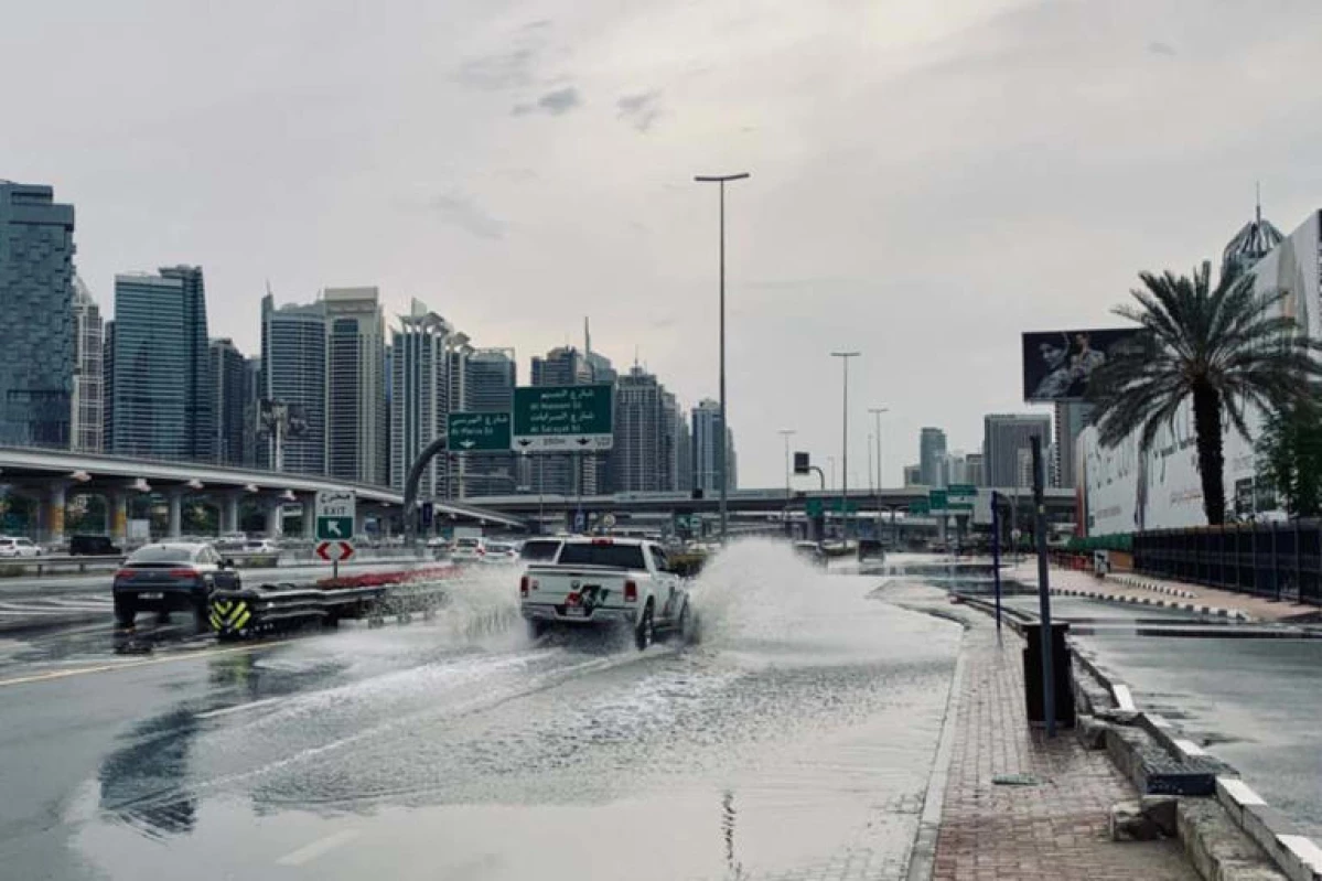 Banjir Dubai Bikin Mobil-Mobil Tenggelam, Jadwal Penerbangan Terganggu