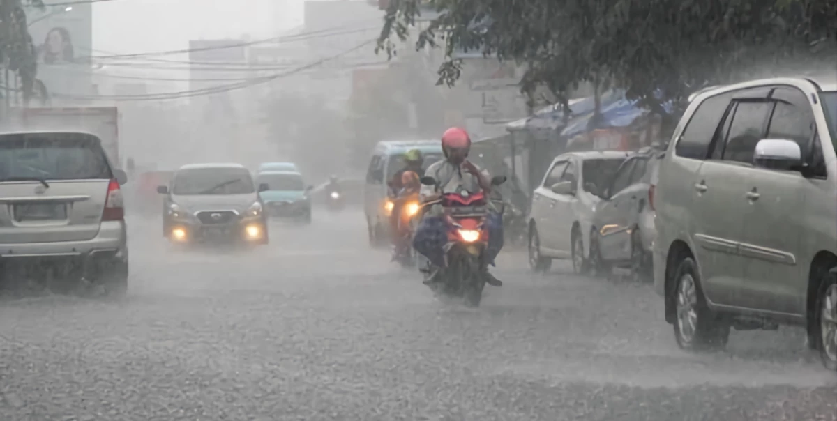 Peringatan Dini Cuaca BMKG 12 Maret 2024, Siaga dan Waspada Bencana Hidrometeorologi