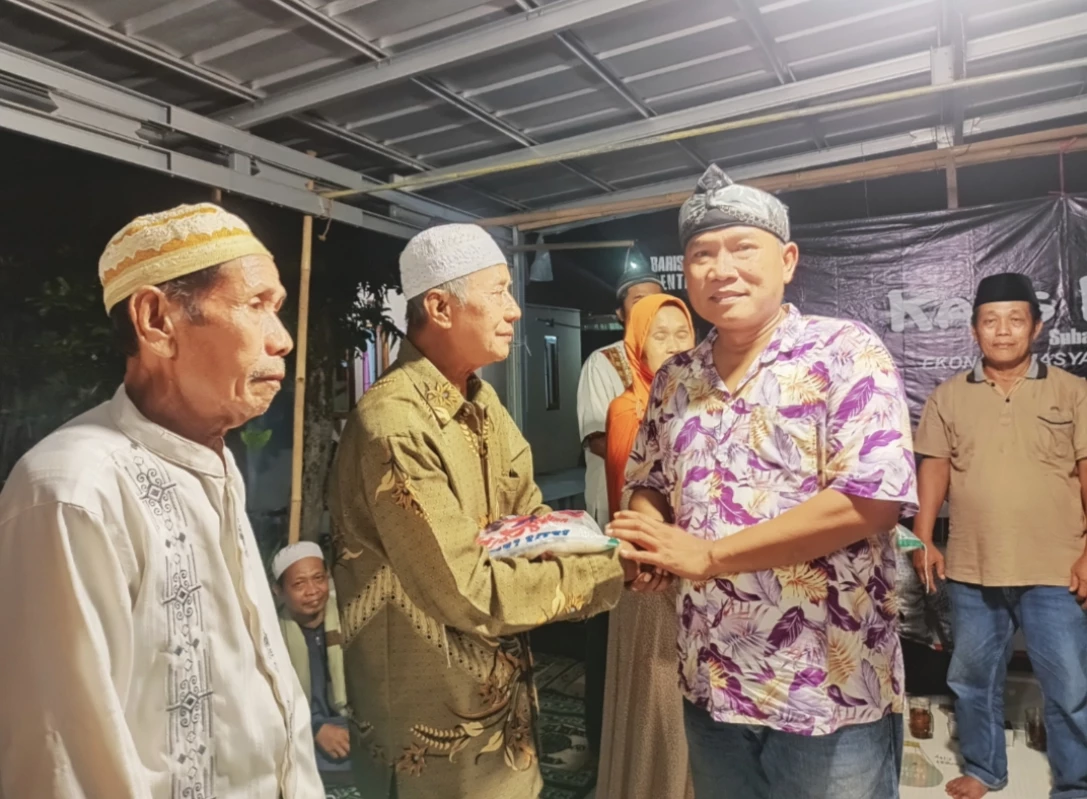 Lukmantias Sapa Warga Hingga Santuni Anak Yatim dan Kurang Mampu di Subang