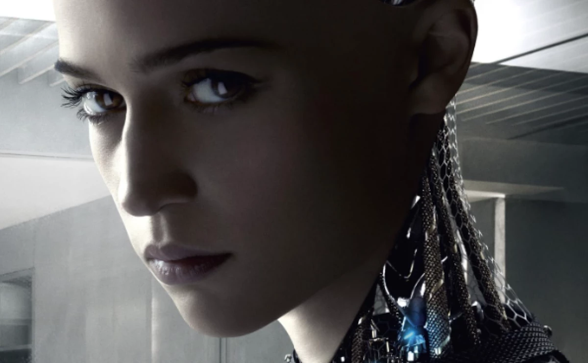 4 Film tentang Kisah Cinta Manusia dan Robot Cantik(Ex Machina_IMDb))