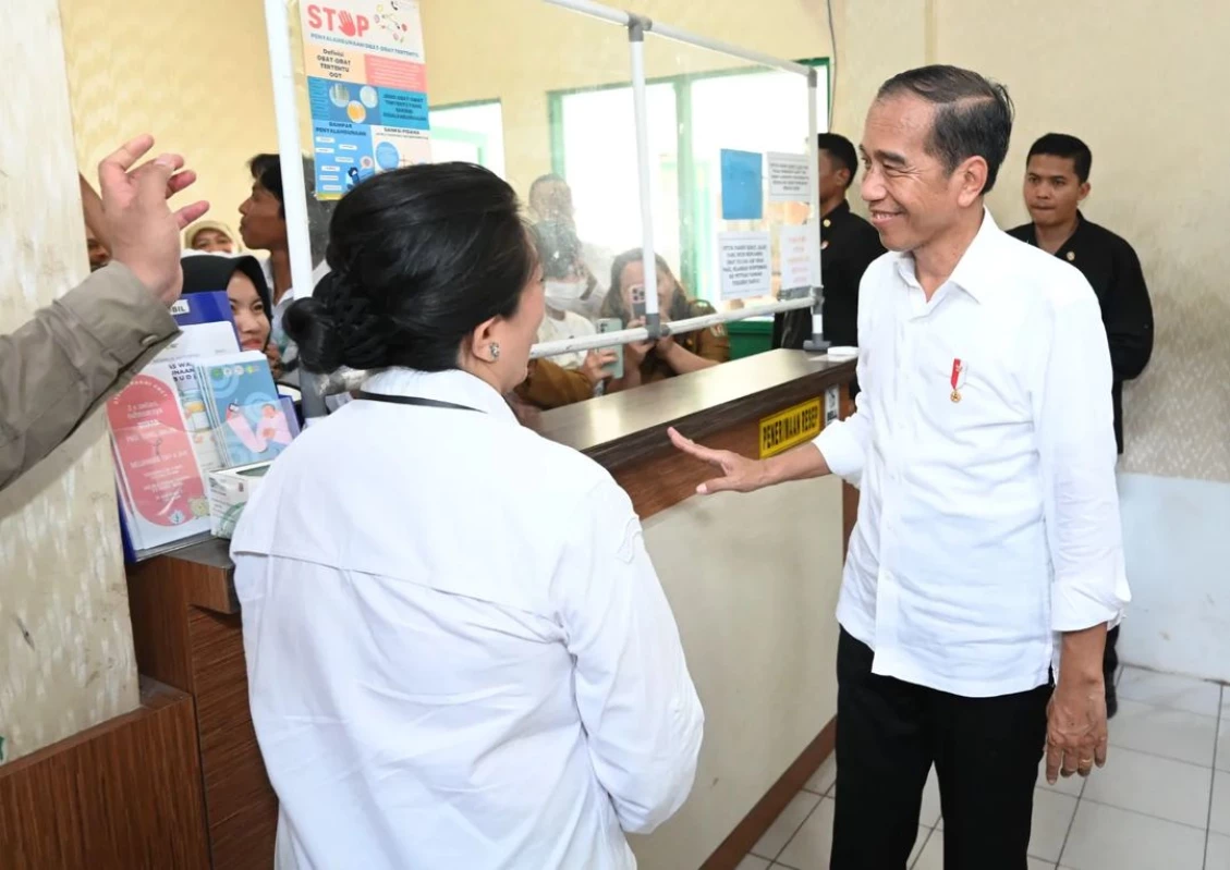 Tinjau RSUD Mas Amsyar Kasongan, Presiden Jokowi Sampaikan Pentingnya Peningkatan Fasilitas