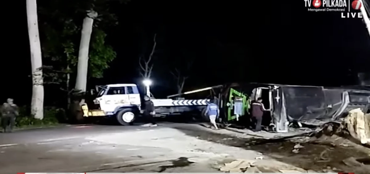 Kecelakaan bus SMK Depok di Ciater