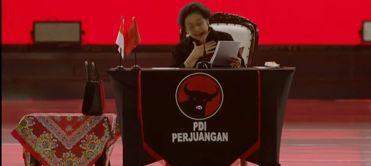 Megawati Kritik Keras Kinerja MK dalam Rakernas PDIP V