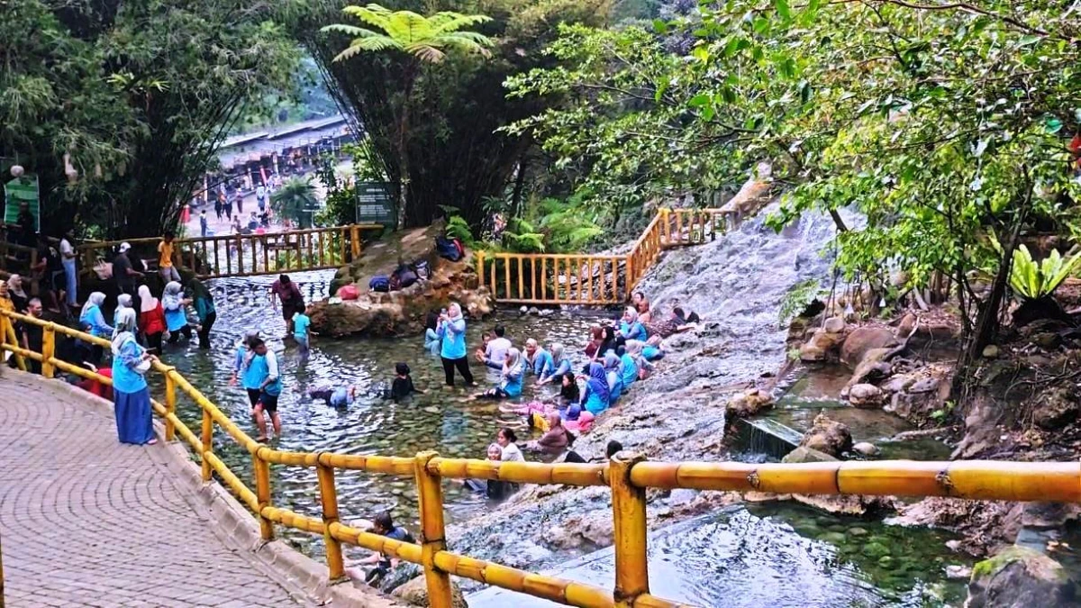 Wahana Spot Wisata Sari Ater Hotel Resort Subang Ramai Dikunjungi Wisatawan