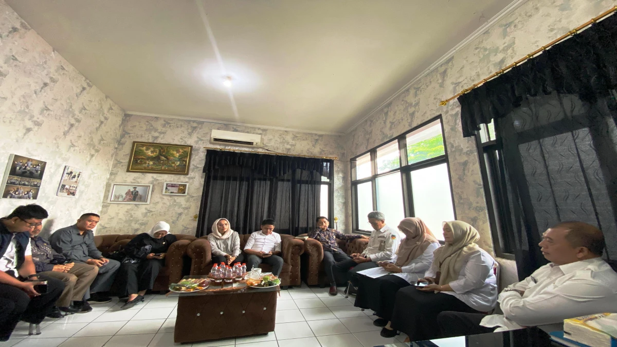 Komisi IV DPRD Purwakarta Tinjau Layanan SLRT Sahate